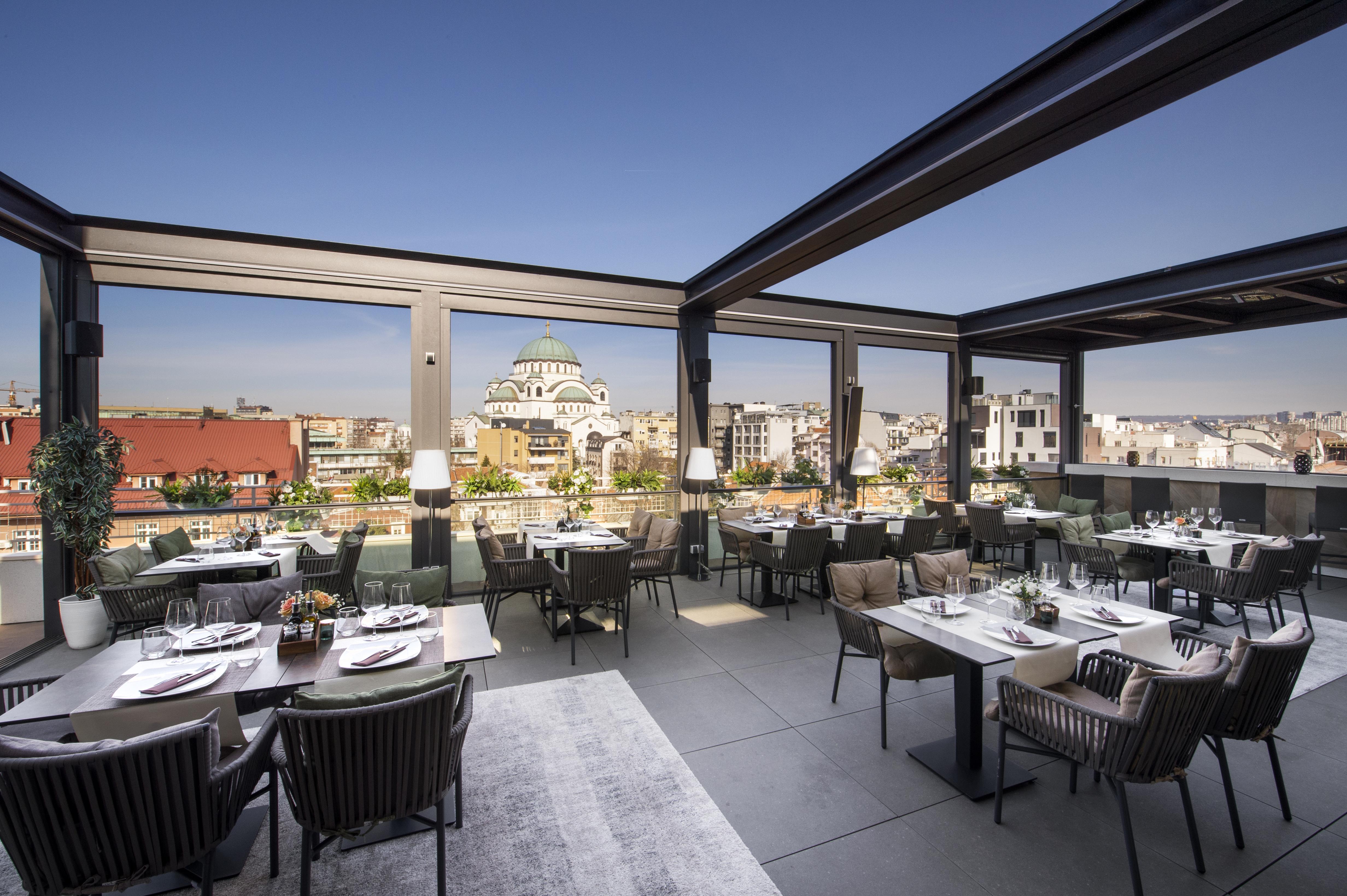 Crystal Hotel 4*