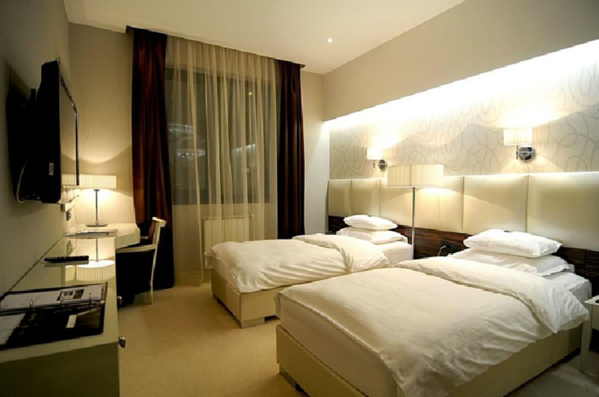 Crystal Hotel Belgrad
