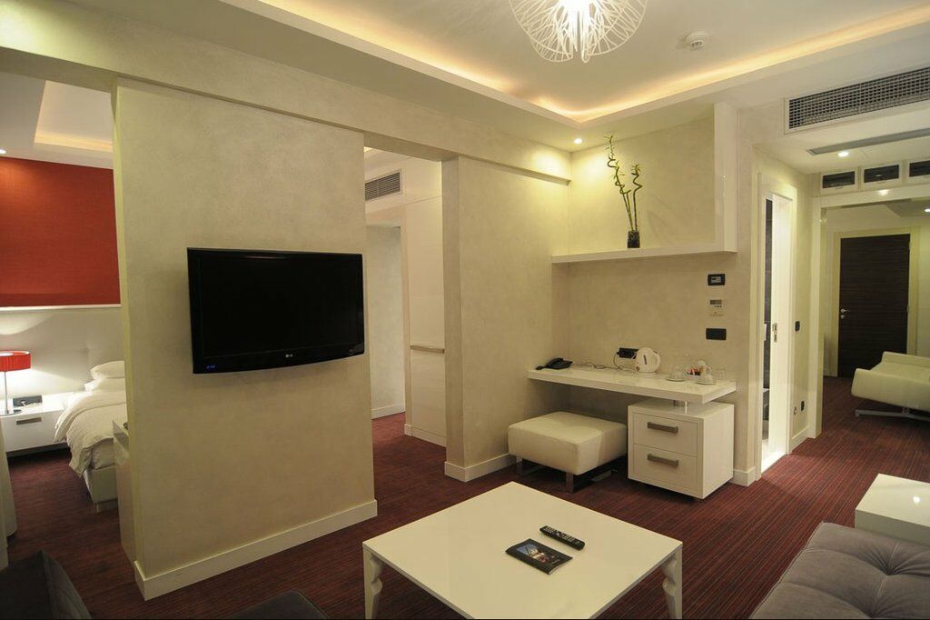 Crystal Hotel Belgrade